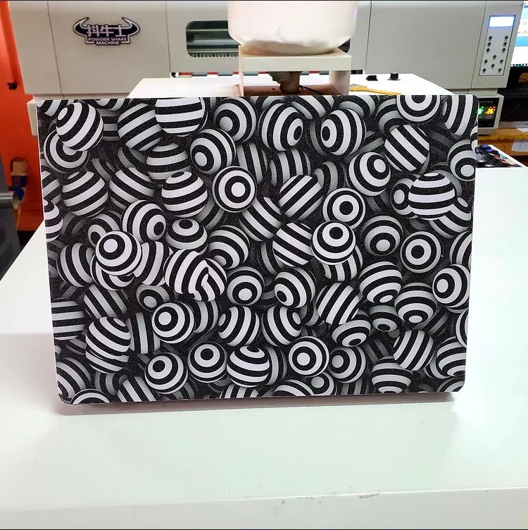 Op Art Spheres laptop skin on an HP lid
