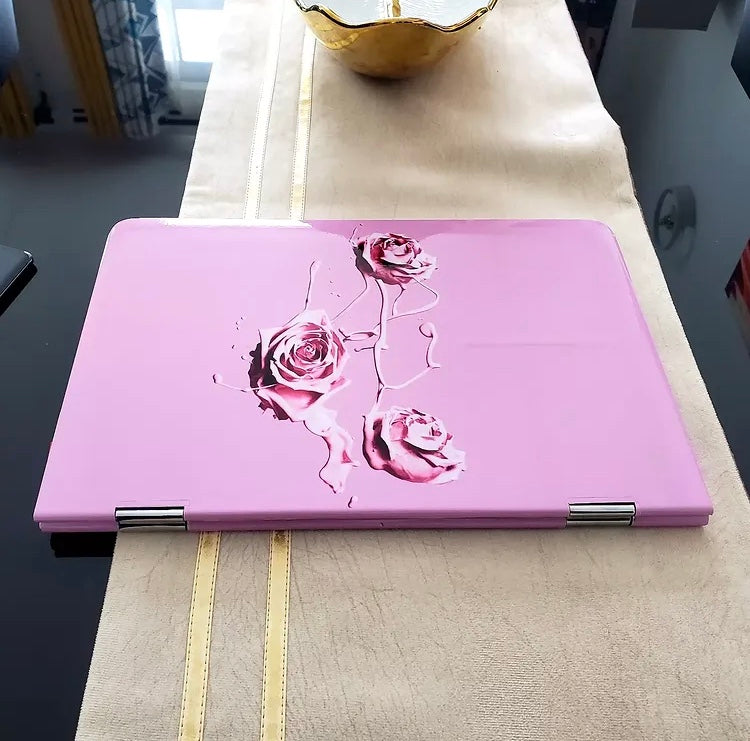Blush Roses laptop skin on an HP lid